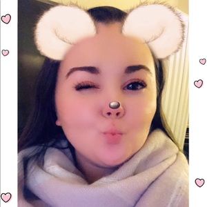 Meet your Posher, Carissa